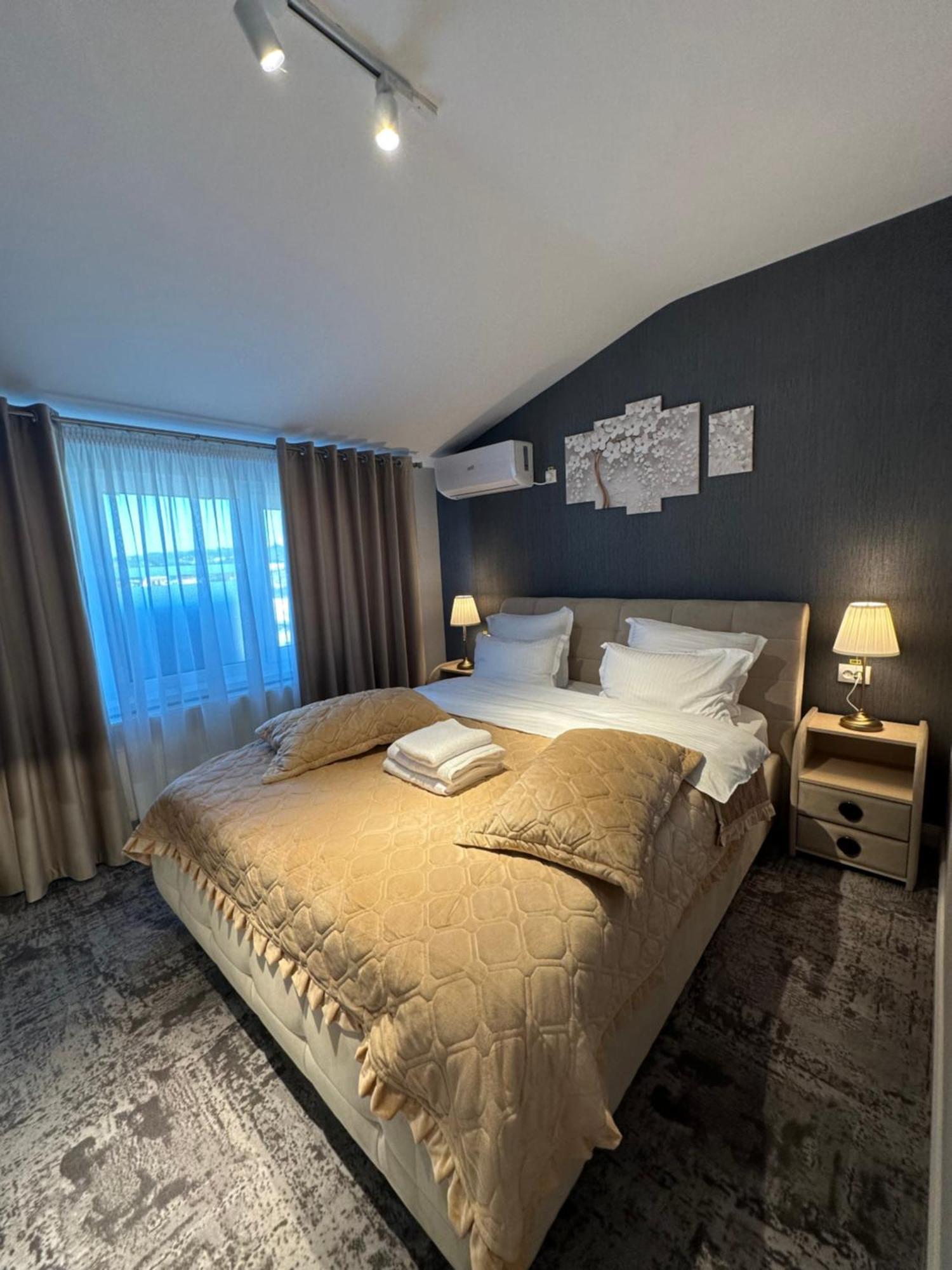 Complex Rediu 54 Luxury Apartaments Iasi Buitenkant foto