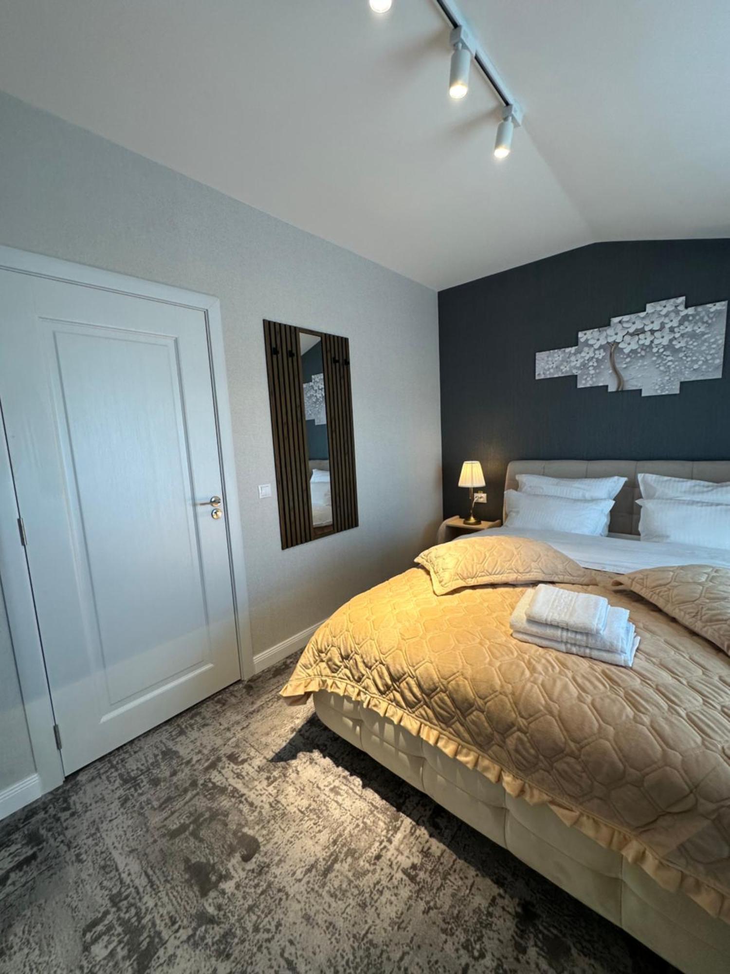 Complex Rediu 54 Luxury Apartaments Iasi Buitenkant foto